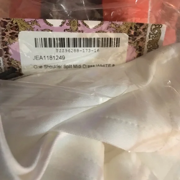 NWT “Boohoo One Shoulder Split Midi Dress” Color: White US Size 4 - Picture 6 of 7